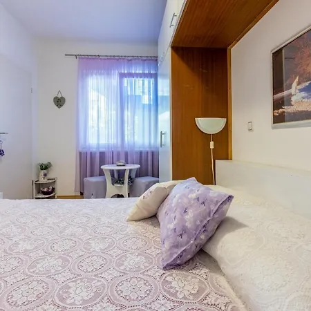 Pcelica Maja * Crikvenica