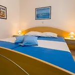 Pcelica Maja Apartment *