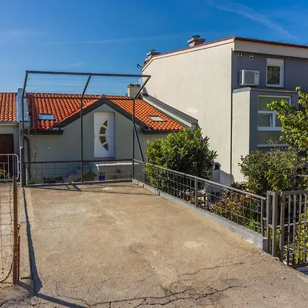 Apartament Pcelica Maja