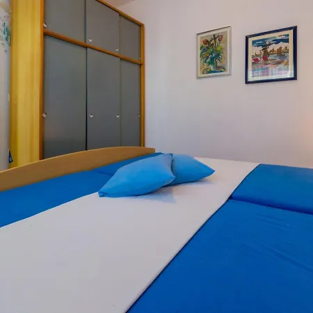 Pcelica Maja Apartment *