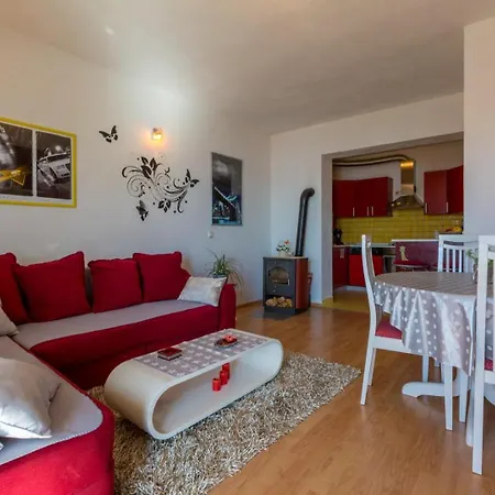 Apartment Pcelica Maja Crikvenica